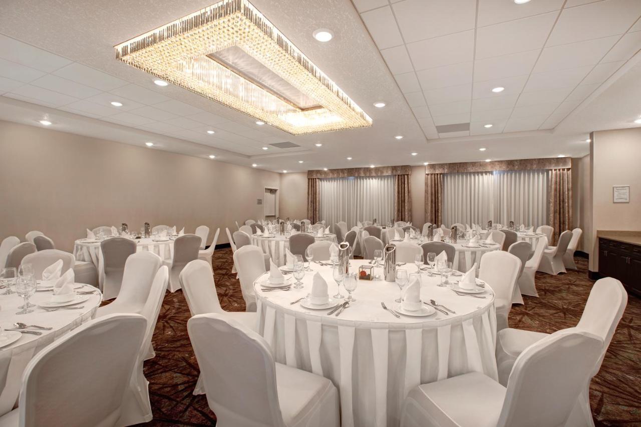 The Landing Hotel & Conference Centre St. Paul Ngoại thất bức ảnh