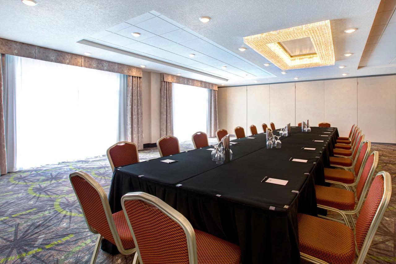The Landing Hotel & Conference Centre St. Paul Ngoại thất bức ảnh