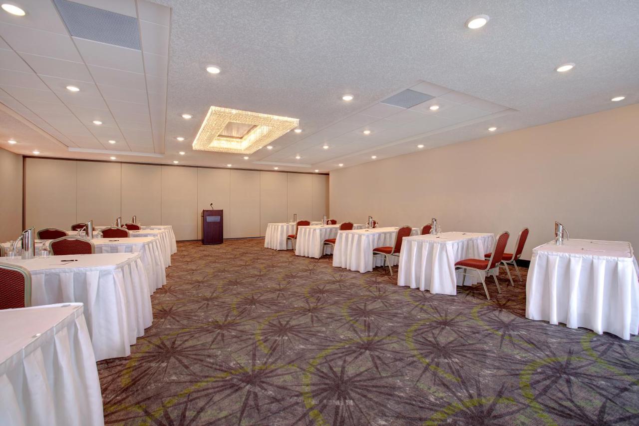 The Landing Hotel & Conference Centre St. Paul Ngoại thất bức ảnh