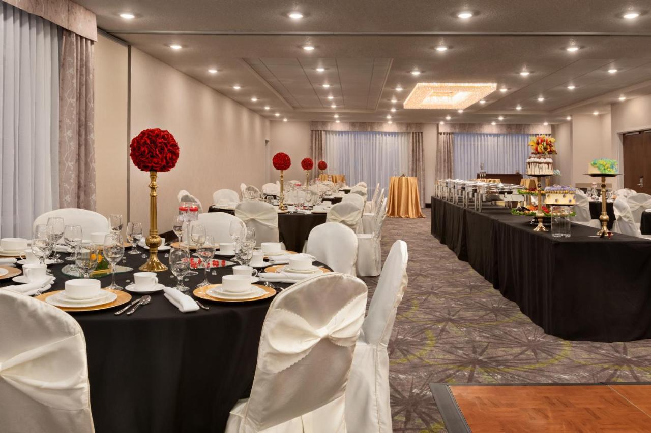 The Landing Hotel & Conference Centre St. Paul Ngoại thất bức ảnh